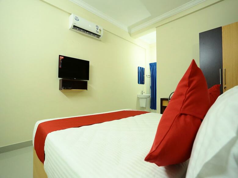 Hotel Oyo 11909 Star Plaza