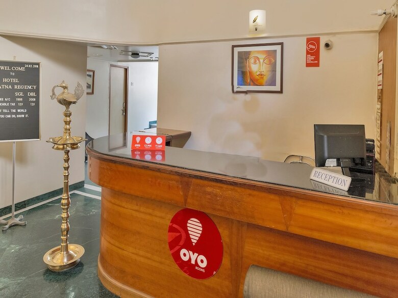 Oyo 12020 Hotel Ratna Regency