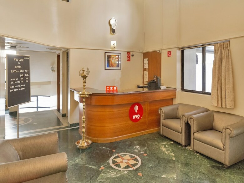 Oyo 12020 Hotel Ratna Regency
