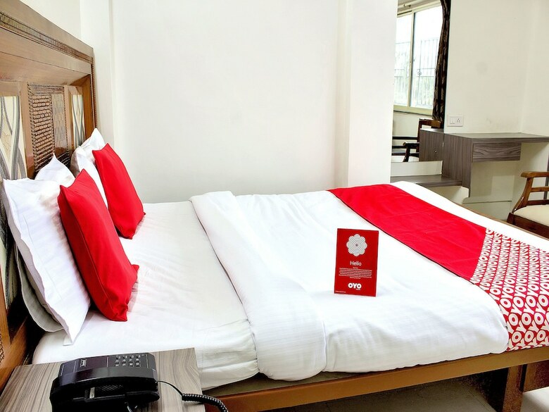 Oyo 10678 Hotel Nandanvan