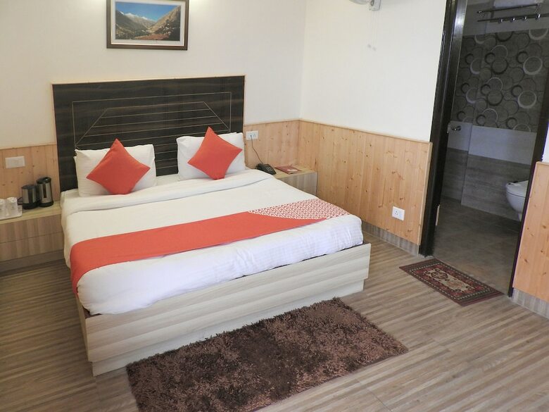 Oyo Flagship 8421 Hotel Seven Hills