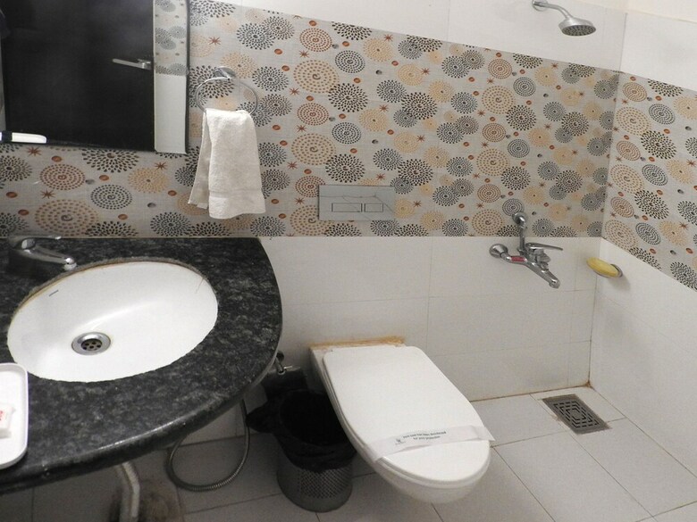 Oyo Flagship 8421 Hotel Seven Hills