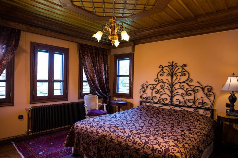 Kokkino Spiti Boutique Hotel