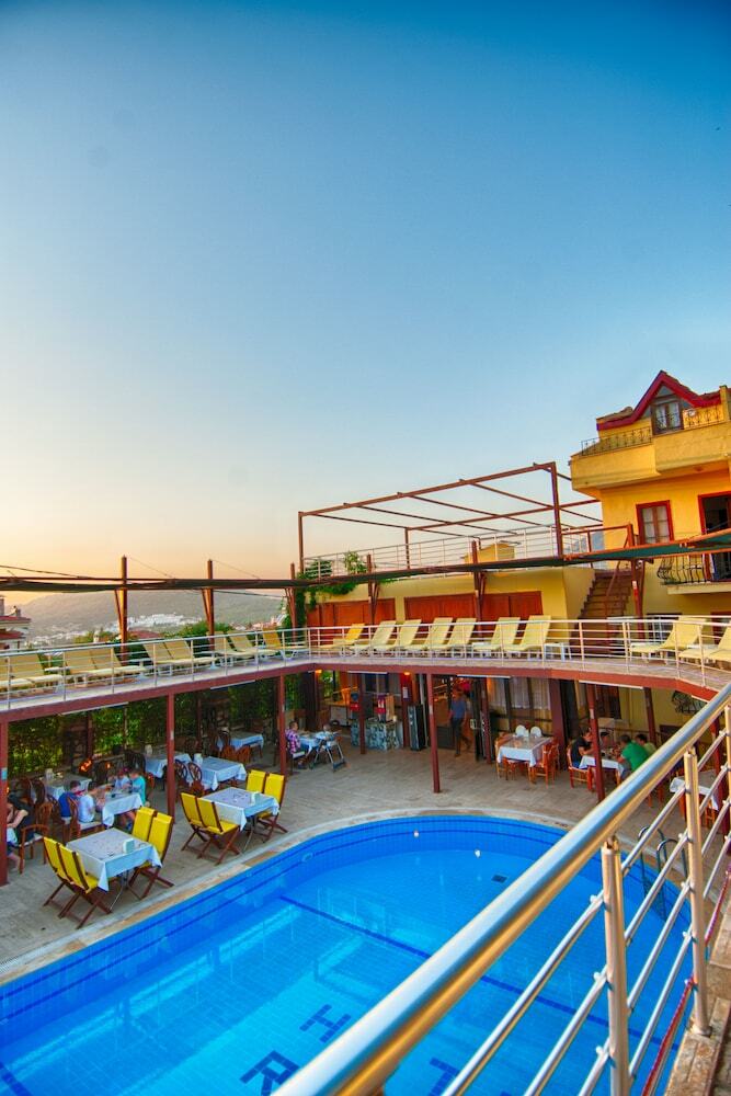Grand Ruya Hotel
