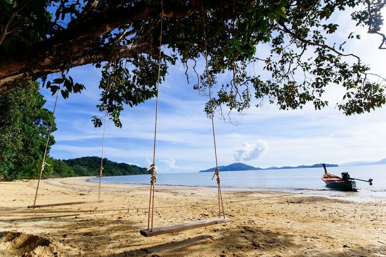 Hotel Phayamas Private Beach Resort