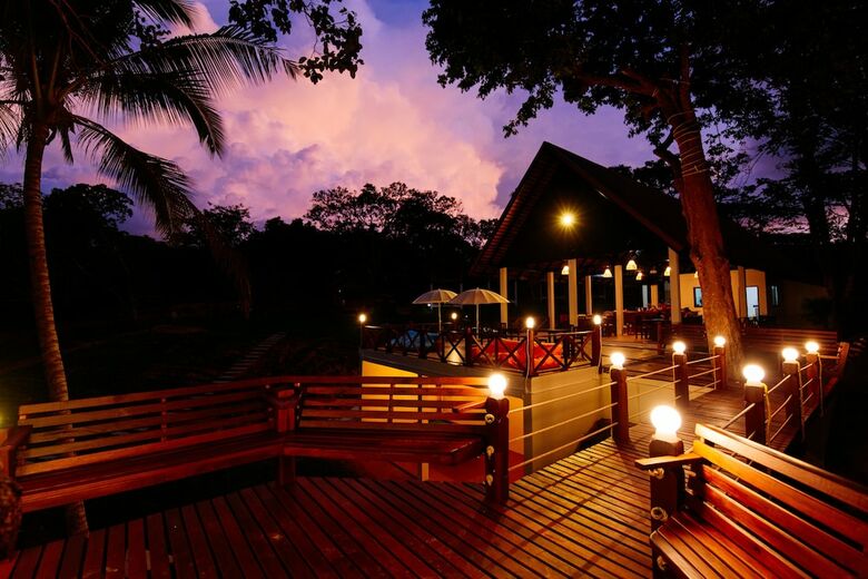 Hotel Phayamas Private Beach Resort