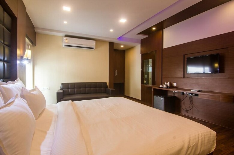 Hotel Sawood International