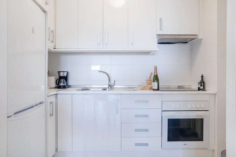Eden Roc Beachfront Apartments