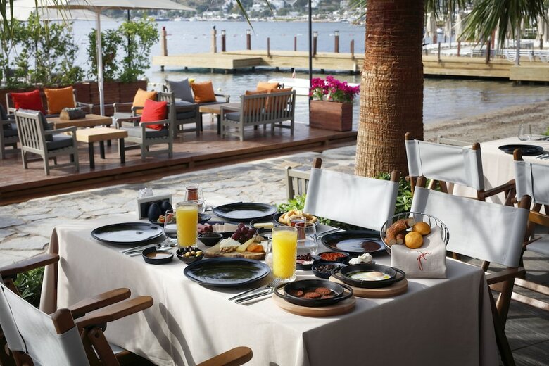 Galen Hotel & Beach