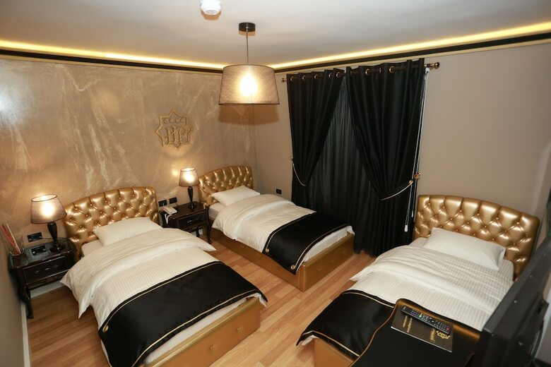 Hotel Hymetis Palace