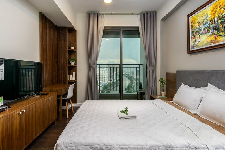 Rivergate Apartment