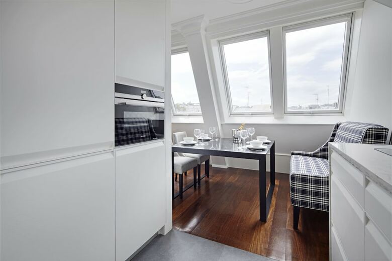 Playa de La Concha 7 Apartment By Feelfree Rentals