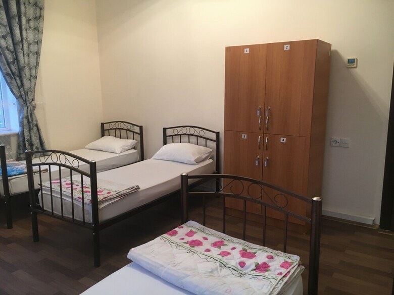 Hostal Badamdar Hotel