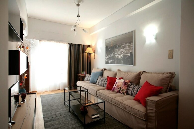 Apartamentos Comfy & Tasteful Central Apt ? 1' To Metro Station