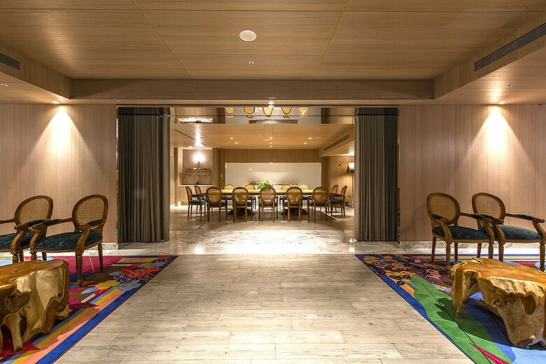 Inhouse Hotel Grand