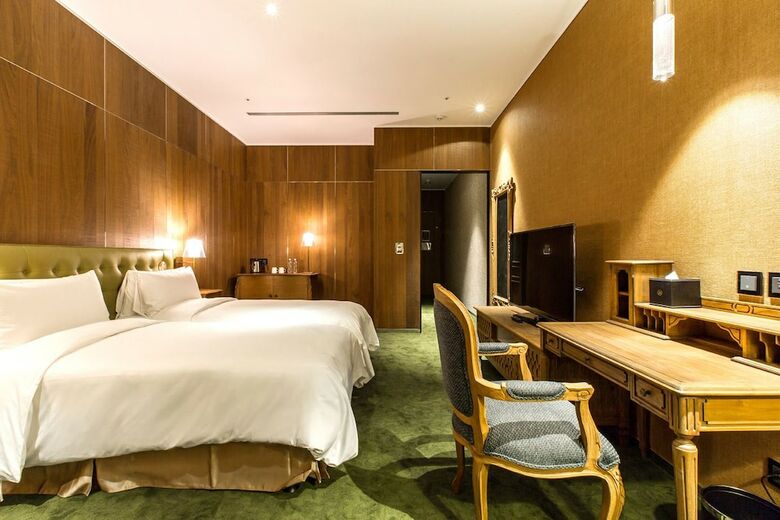 Inhouse Hotel Grand