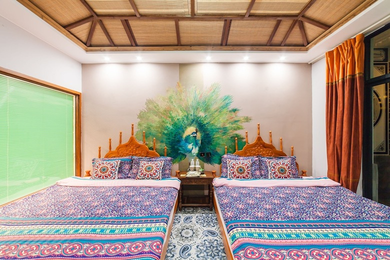 Hotel Dali Love In Clouds Theme Art House