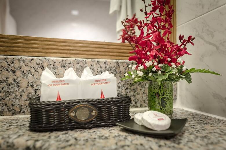 Grand Tower Inn Rama VI Hotel