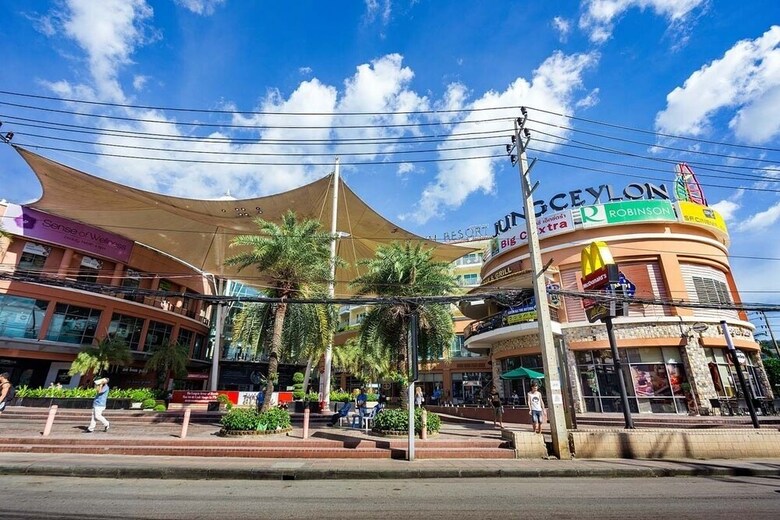 Harrys Steakhouse & Beach Hotel