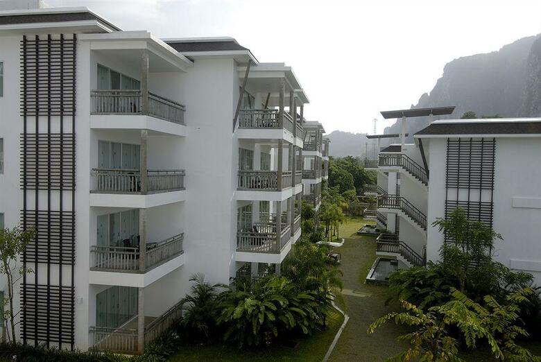 Hotel Peace Laguna Resort & Spa