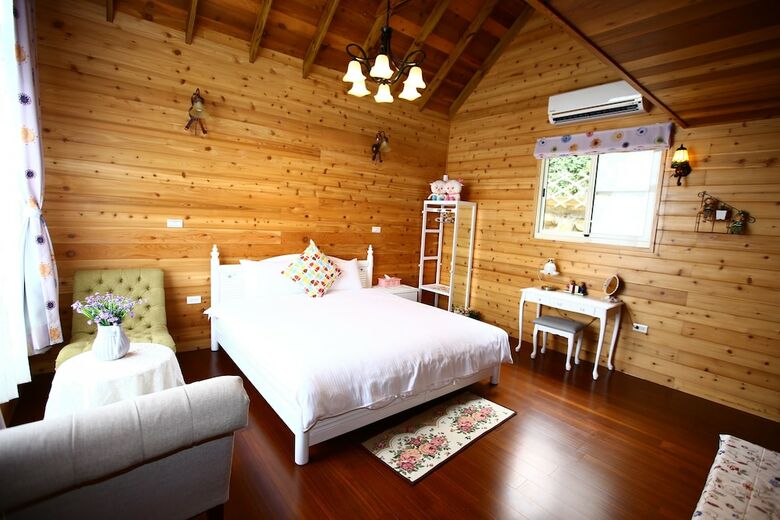 Hotel Sitou Flora's House B&B