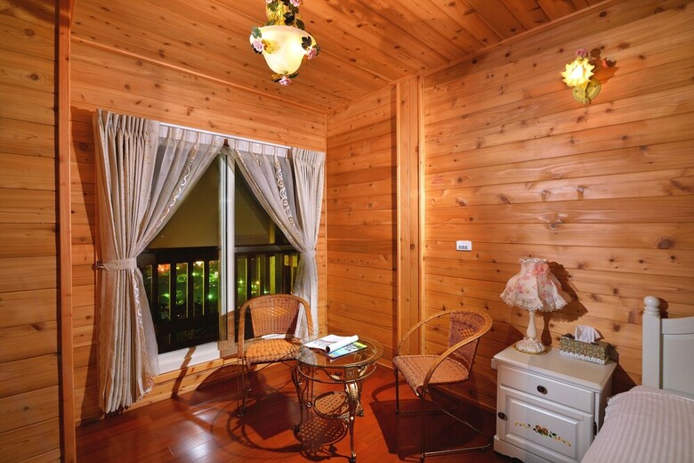 Hotel Sitou Flora's House B&B