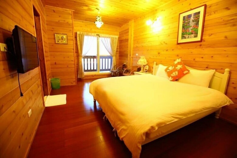 Hotel Sitou Flora's House B&B