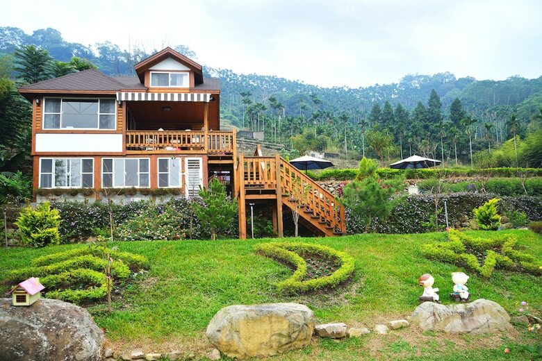 Hotel Sitou Flora's House B&B