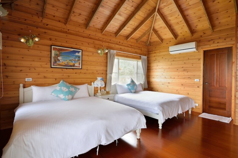 Hotel Sitou Flora's House B&B