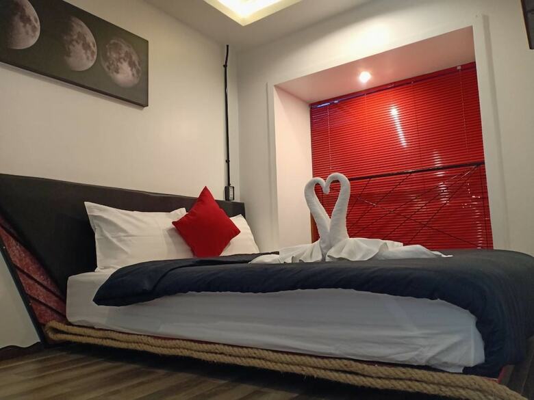 Hotel Beach Box Resort Hua Hin
