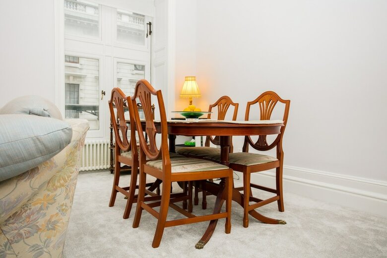 2 Bedroom Apartment In Westminister