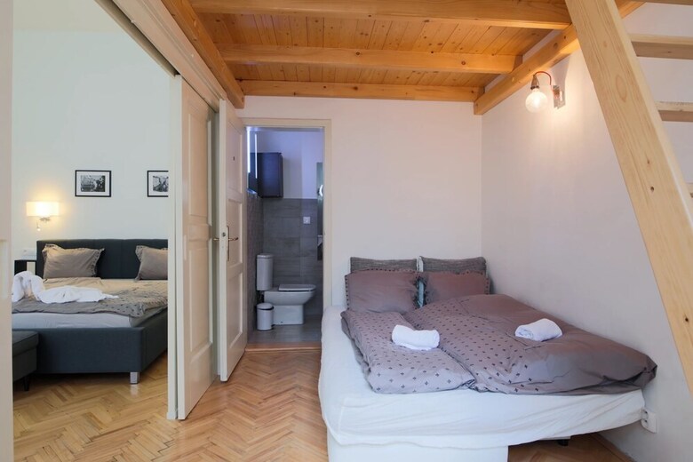 Wenceslas Apartment For 10 With AC