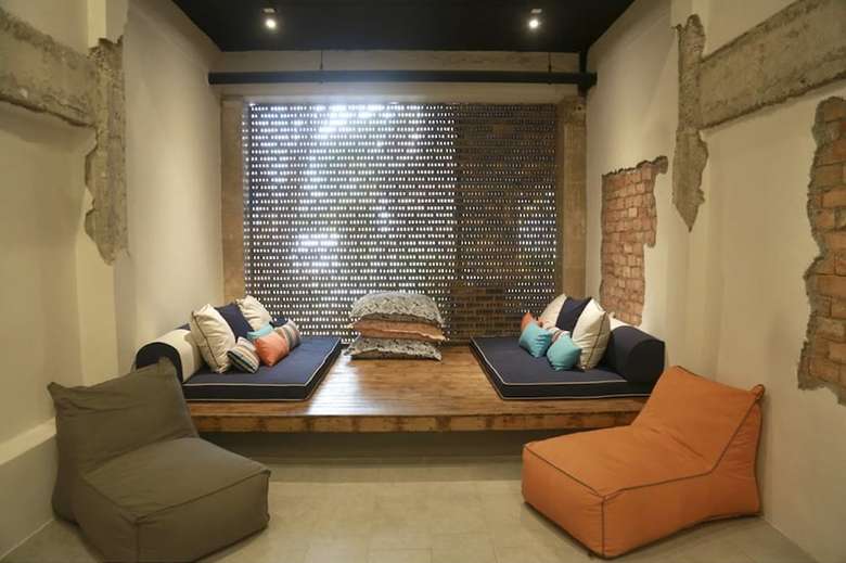 Hostal Ang Mor Lao Poshtel - Adults Only