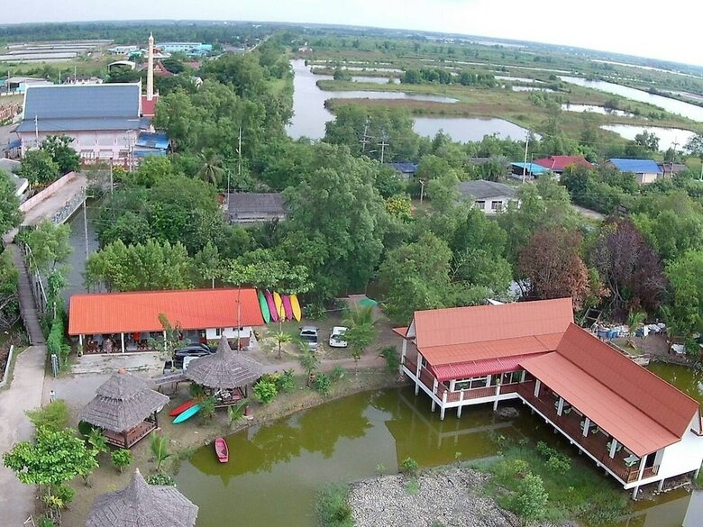 Hotel Saeng Tai Amphawa Resort