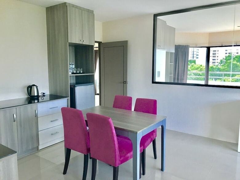 Aparthotel Apartment R-con Wongamat