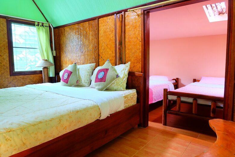 Hotel Malee's Nature Lovers Bungalows (Mini Resort)