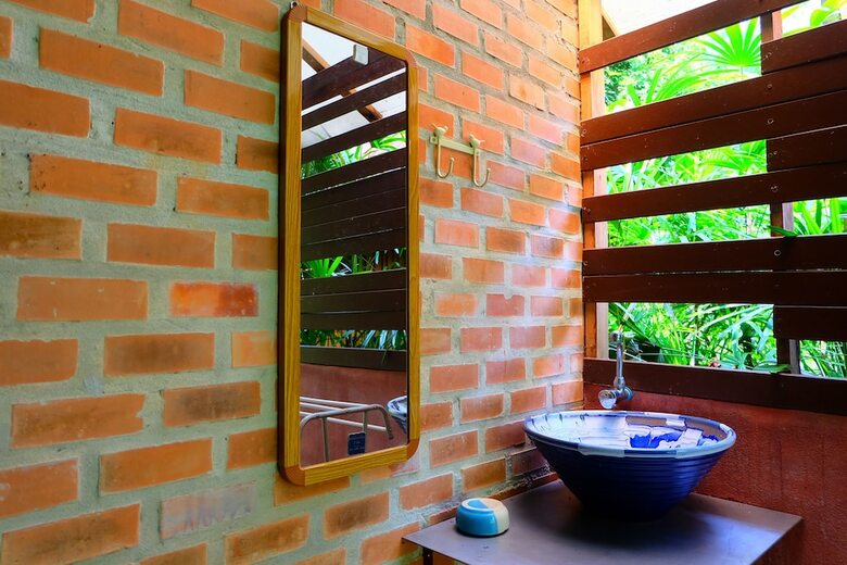 Hotel Malee's Nature Lovers Bungalows (Mini Resort)