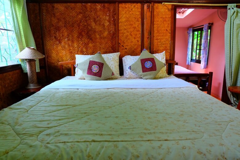 Hotel Malee's Nature Lovers Bungalows (Mini Resort)