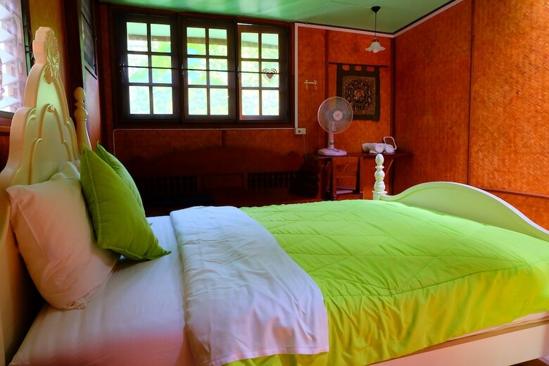Hotel Malee's Nature Lovers Bungalows (Mini Resort)