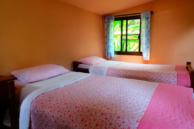 Hotel Malee's Nature Lovers Bungalows (Mini Resort)