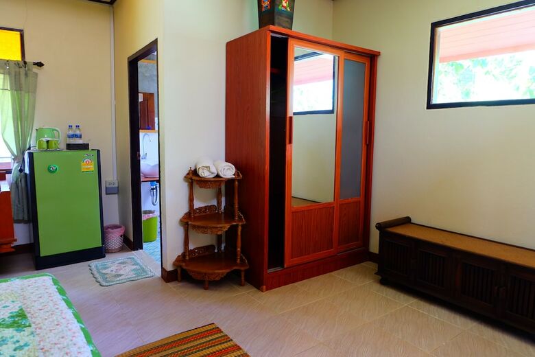 Hotel Malee's Nature Lovers Bungalows (Mini Resort)