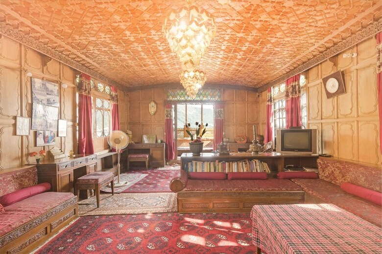 Guesthouser 3 Bhk Houseboat D520