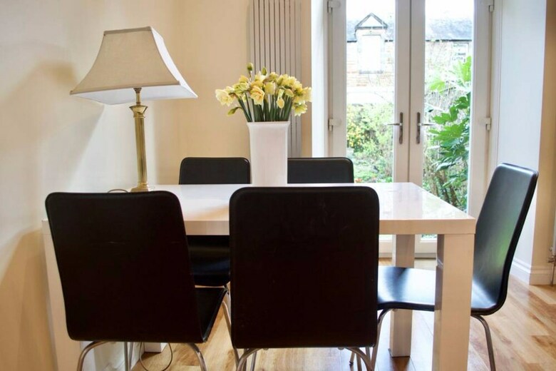 3 Bedroom Stockbridge Apartment