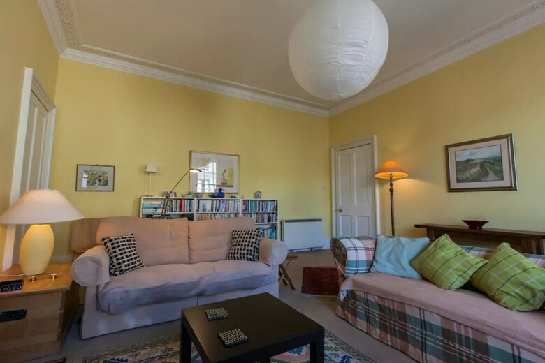 Apartamentos 1 Bedroom New Town Flat