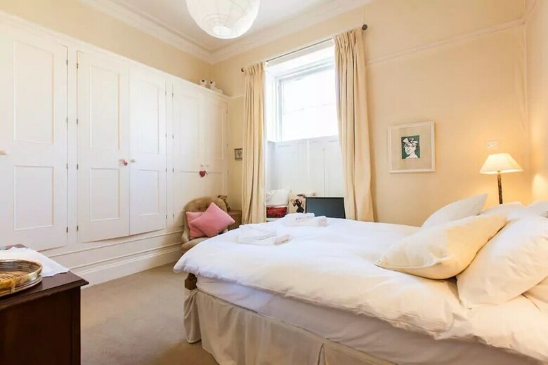 Apartamentos 1 Bedroom New Town Flat