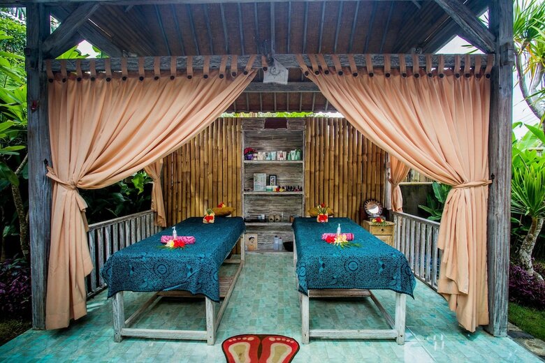 Hotel The Syron Huts Lembongan
