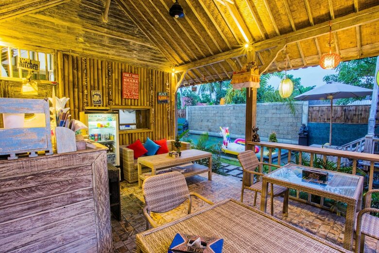 Hotel The Syron Huts Lembongan
