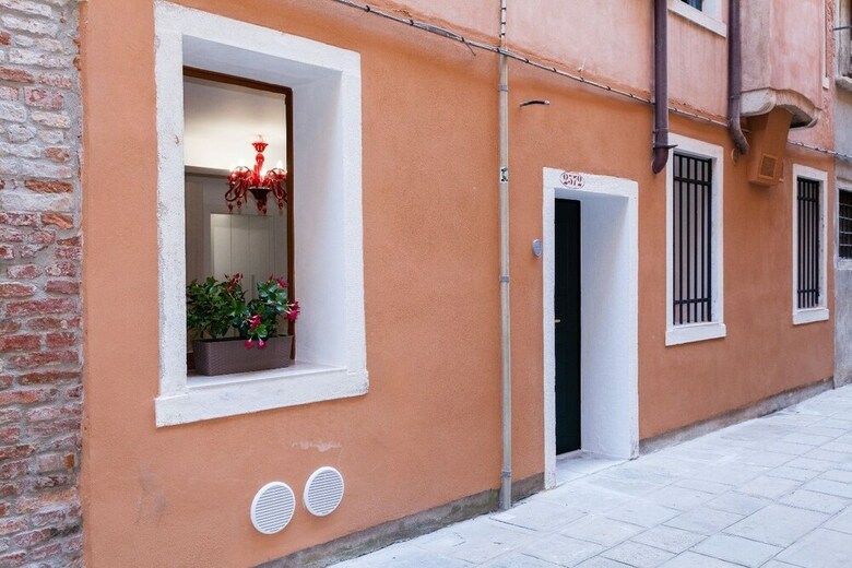 Prince Apartments