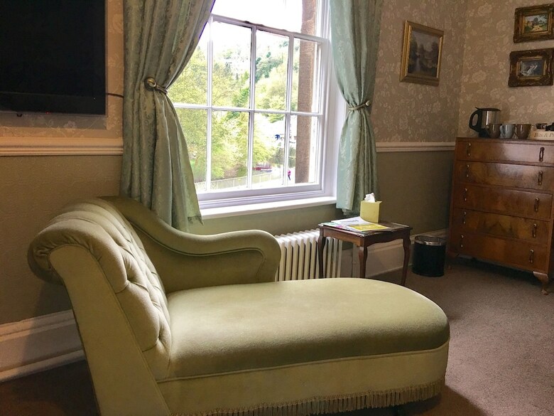 Bed & Breakfast Ashdale Guest House