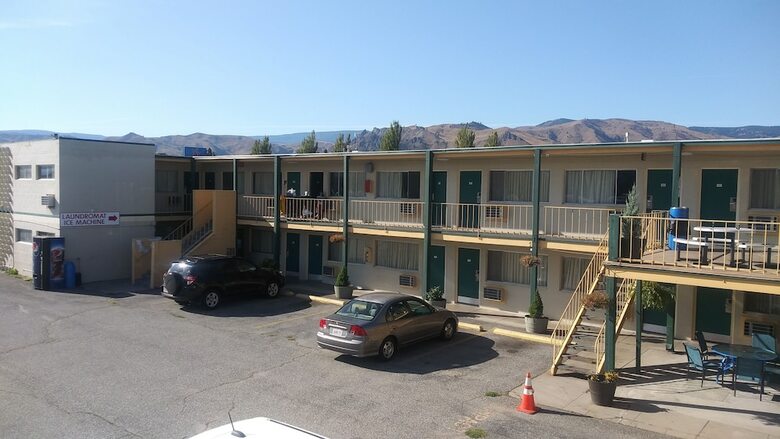 Motel Holiday Lodge